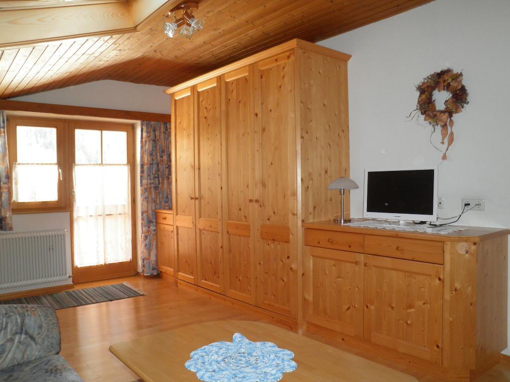 Urblhof Apartman Leutasch Szoba fotó